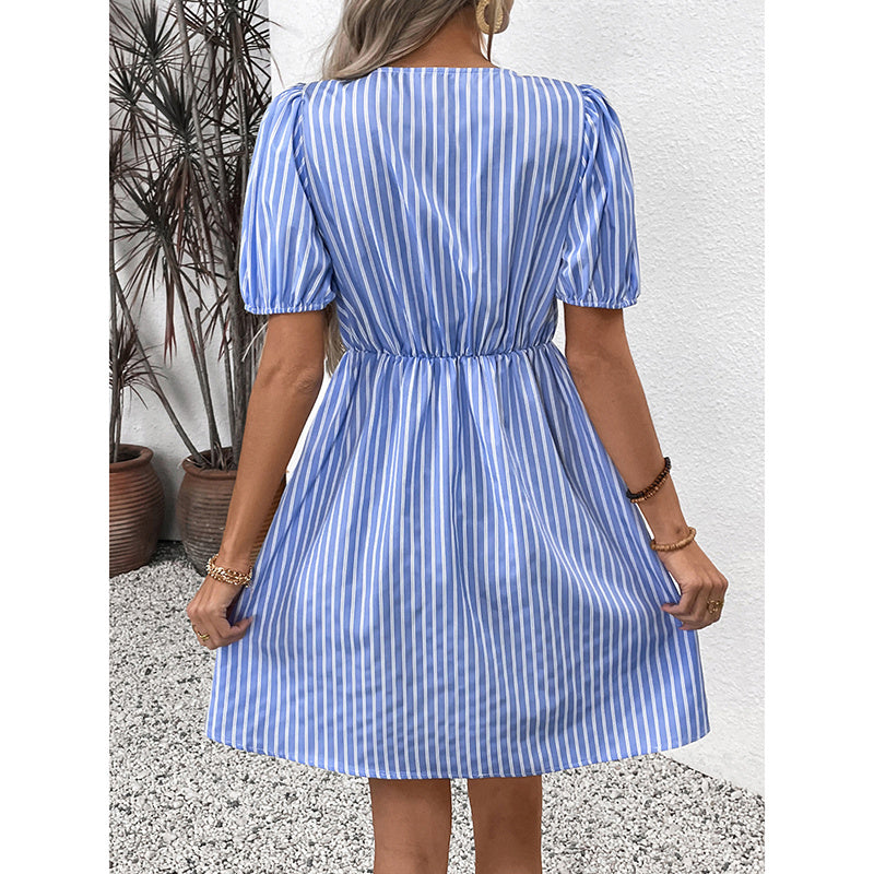 Robe Maerine™ – Élégance Rayée & Détails Noués