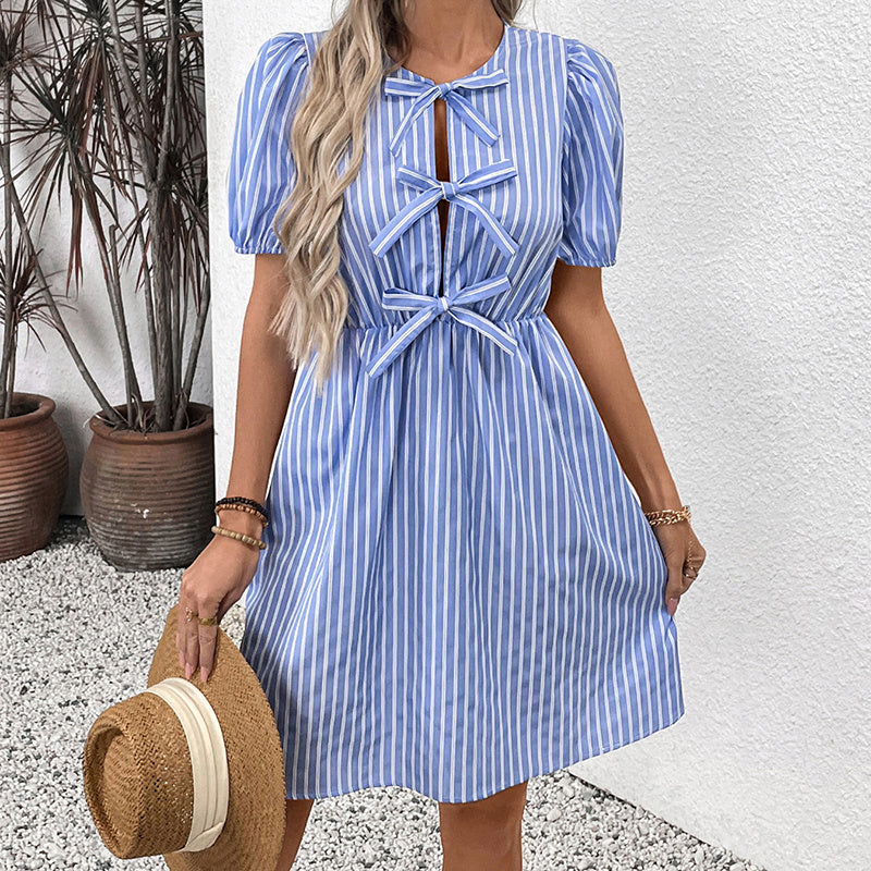 Robe Maerine™ – Élégance Rayée & Détails Noués